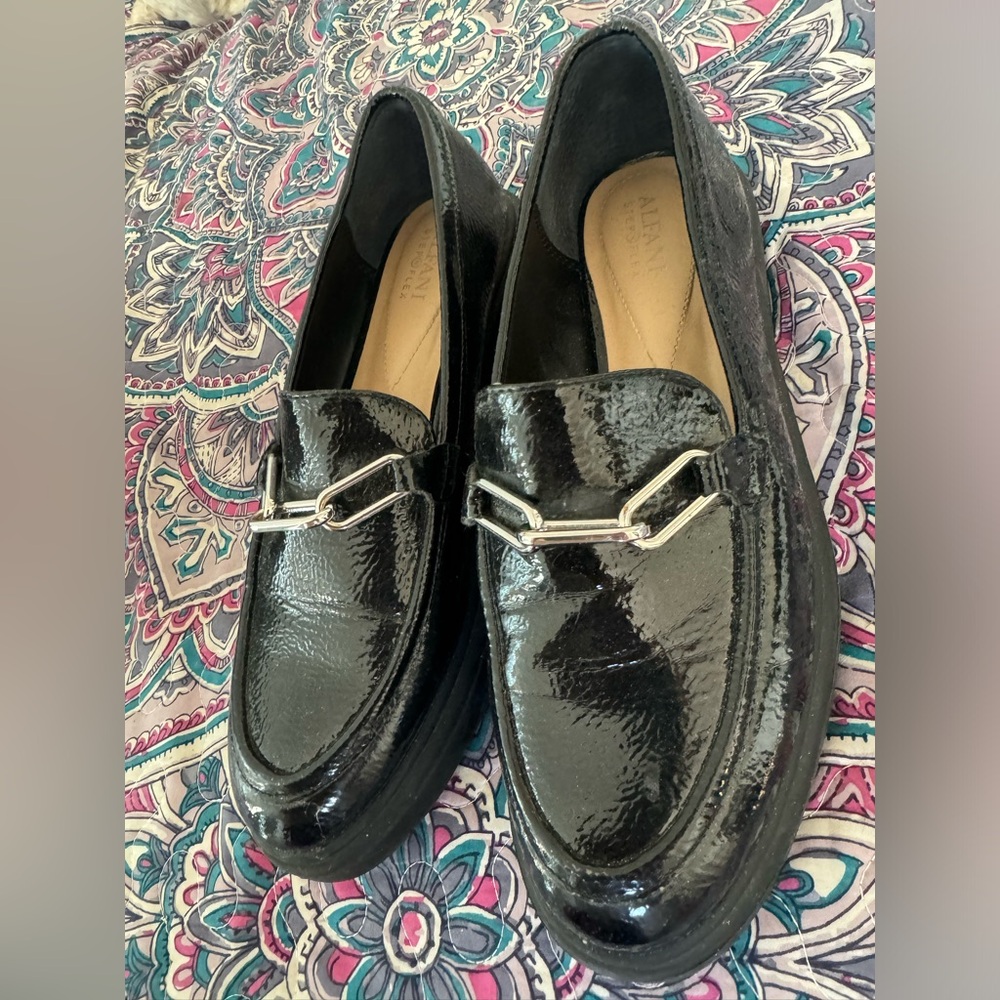 Women’s Black Loafers
